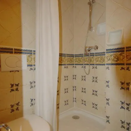 Rue Brey - 5 Persons