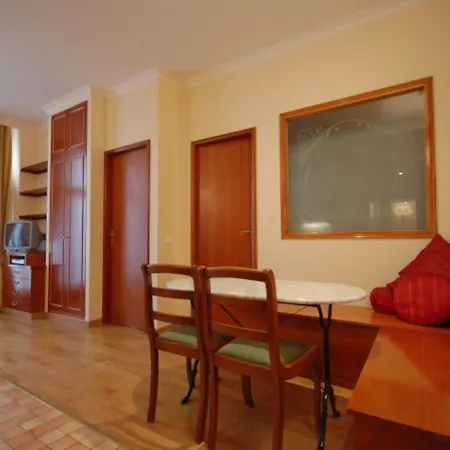 Apartment Rue Brey - 5 Persons Paris