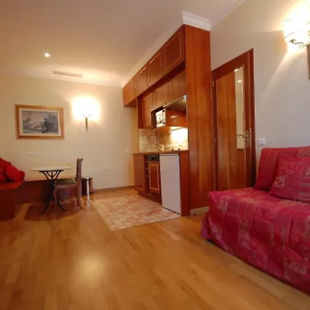 Rue Brey - 5 Persons Париж